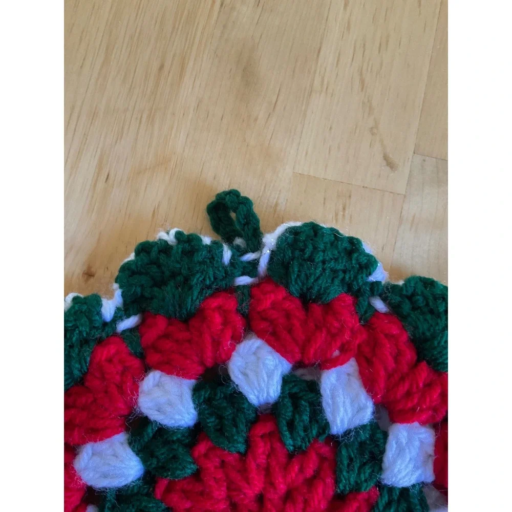 Handmade Crochet Potholder Red Green White Christmas Hot Pad Trivet 7.5